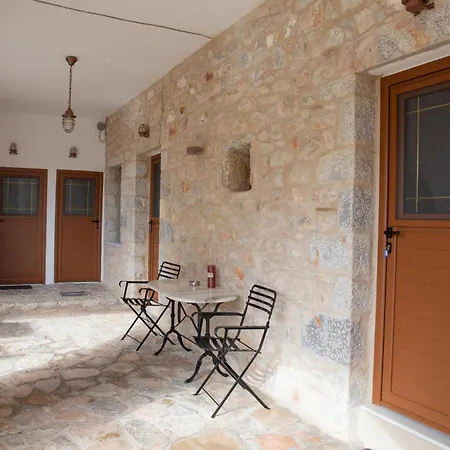 Traditional House Alepis In Areopolis Exterior photo