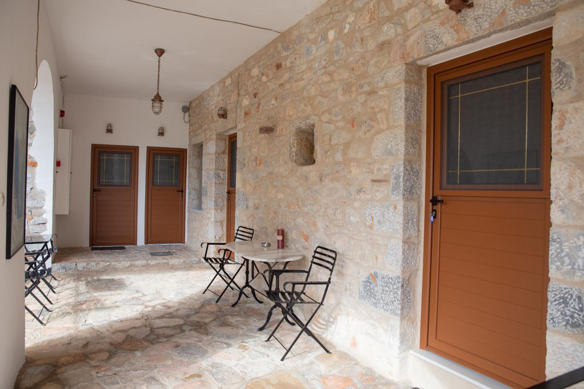 Traditional House Alepis In Areopolis *