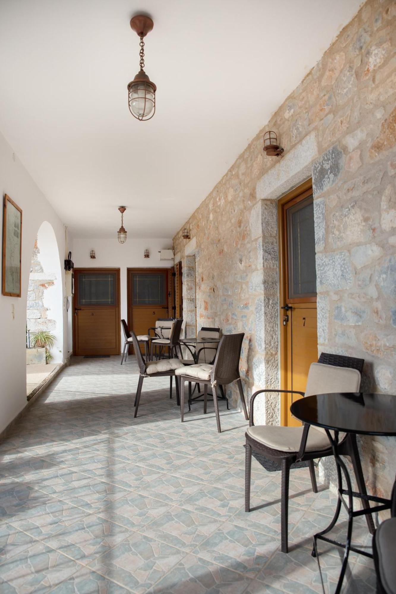 Апартаменты Traditional House Alepis In Areopolis Ареополис