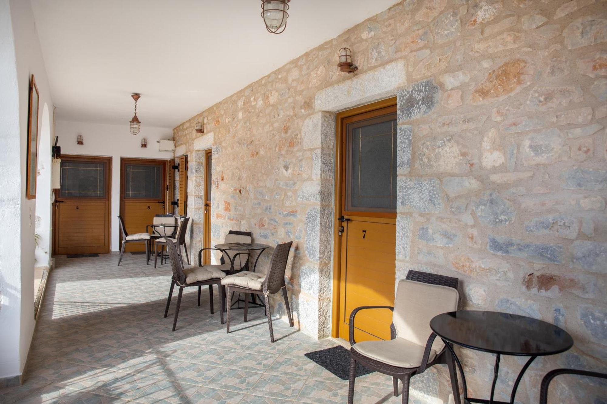 Апартаменты Traditional House Alepis In Areopolis
